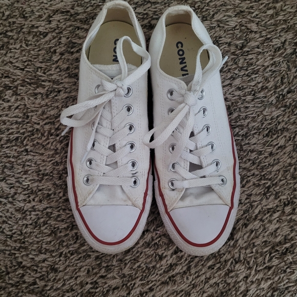 White low top Converse - Picture 2 of 4